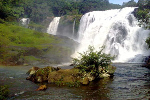 Thoovanum waterfalls